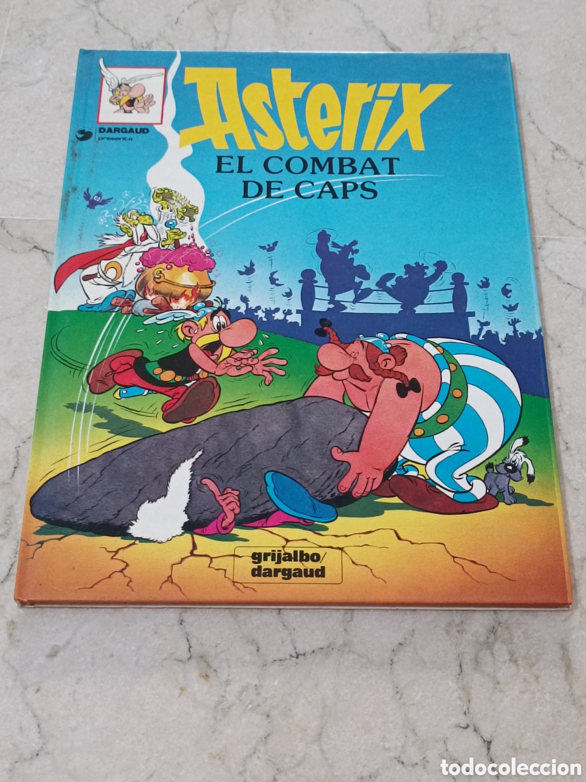 C&oacute;mics: Ast&eacute;rix el combat de caps. Catal&aacute;n - Foto 1