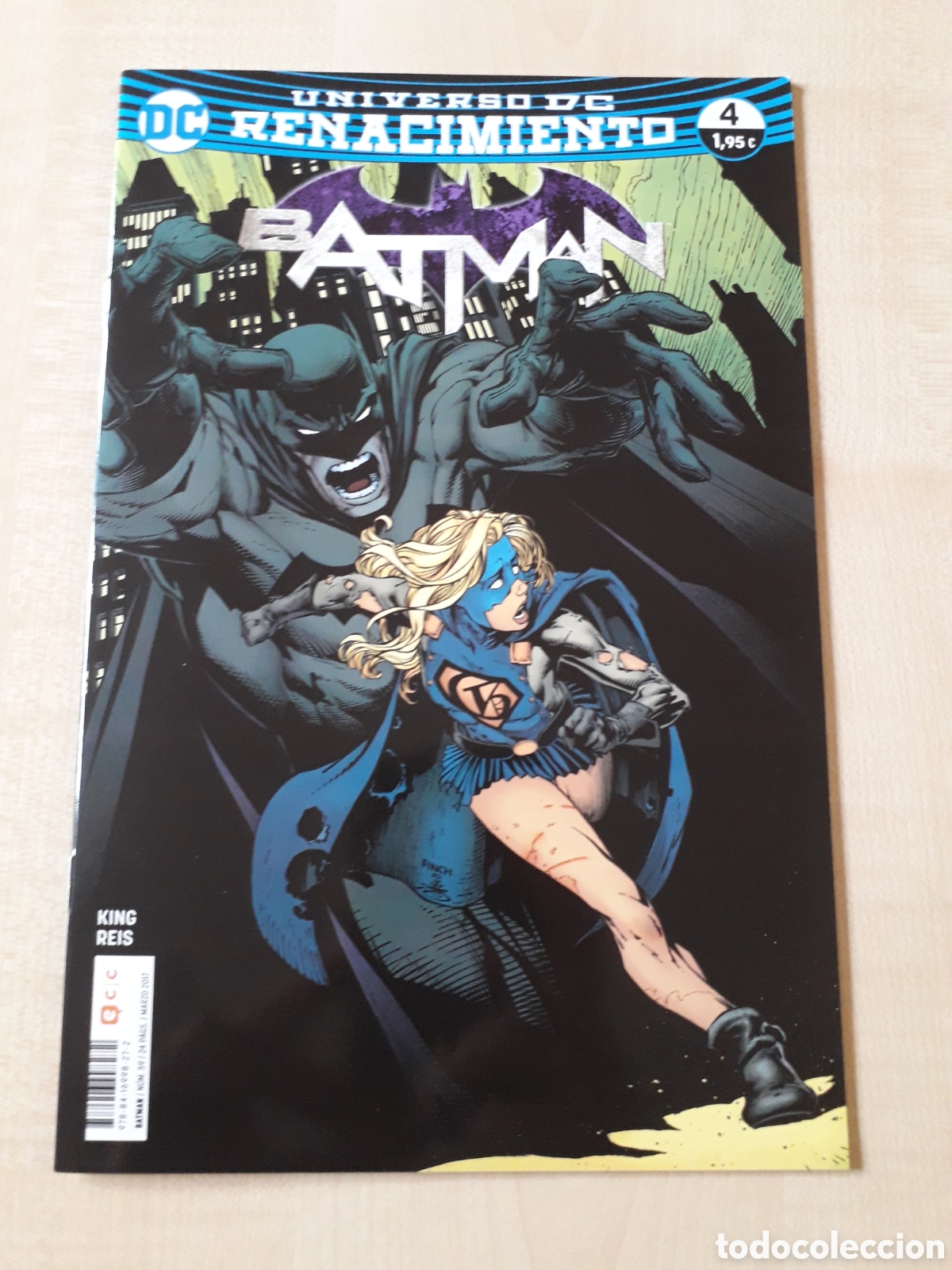 C&oacute;mics: Batman num 4. Universo DC Renacimiento. Excelente estado - Foto 1