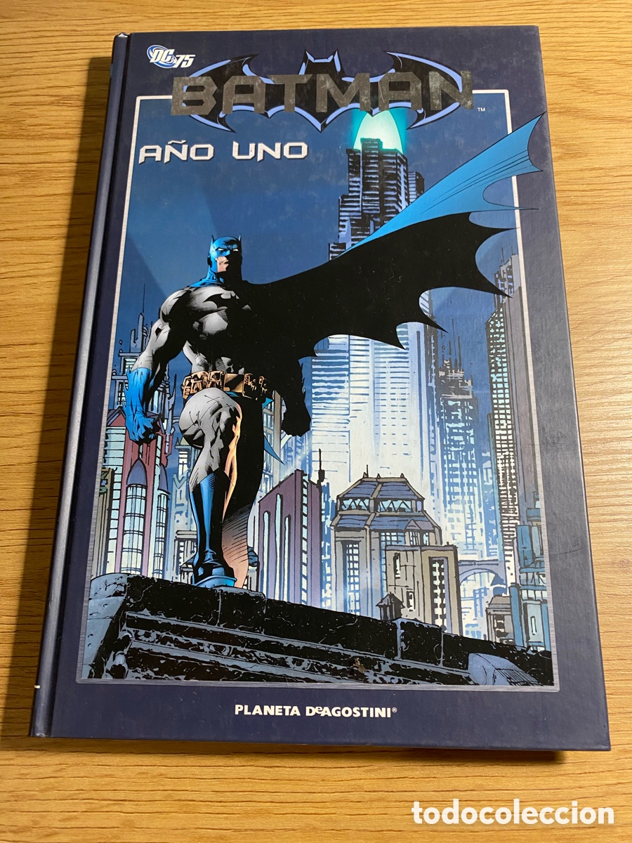 C&oacute;mics: Batman: A&ntilde;o Uno. Tapa dura. Planeta - Foto 1