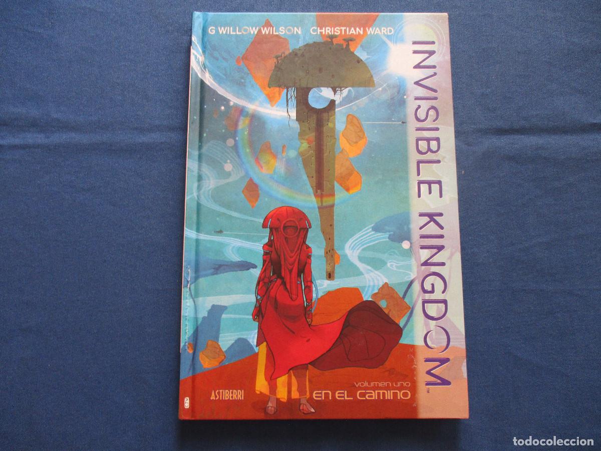 Comics: DARK HORSE / INVISIBLE KINGDOM de G WILLOW WILSON &middot; TOMO 1 (de 3) TAPA DURA CARTON&Eacute;