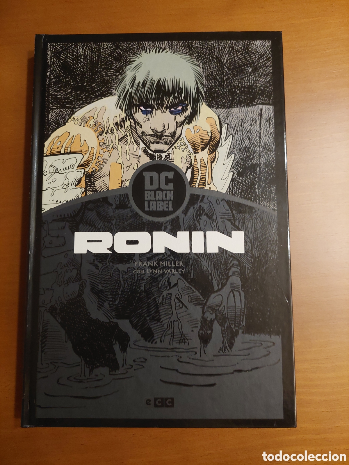 C&oacute;mics: RONIN: EDICI&Oacute;N DC BLACK LABEL - Foto 1