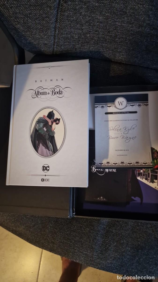 C&oacute;mics: BATMAN: ALBUM DE BODA - EDICI&Oacute;N ESPECIAL LIMITADA- ECC - Foto 3