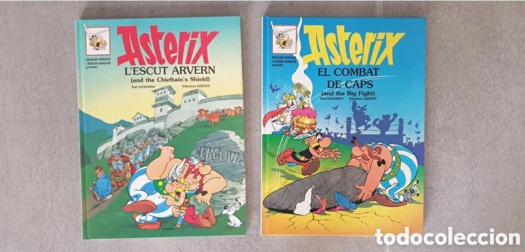 C&oacute;mics: Lote de dos tomos de Asterix en catal&aacute;n e ingl&eacute;s. - Foto 1