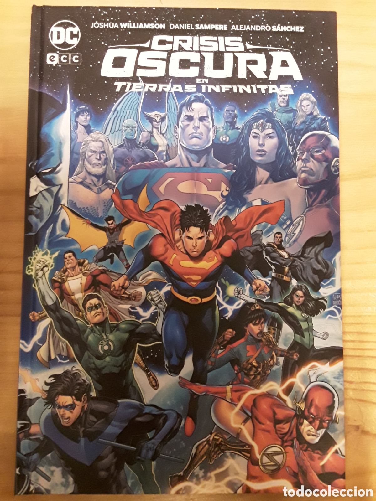 C&oacute;mics: Crisis oscura en tierras Infinitas - Williamson, Sampere, S&aacute;nchez - ECC c&oacute;mics - Foto 1