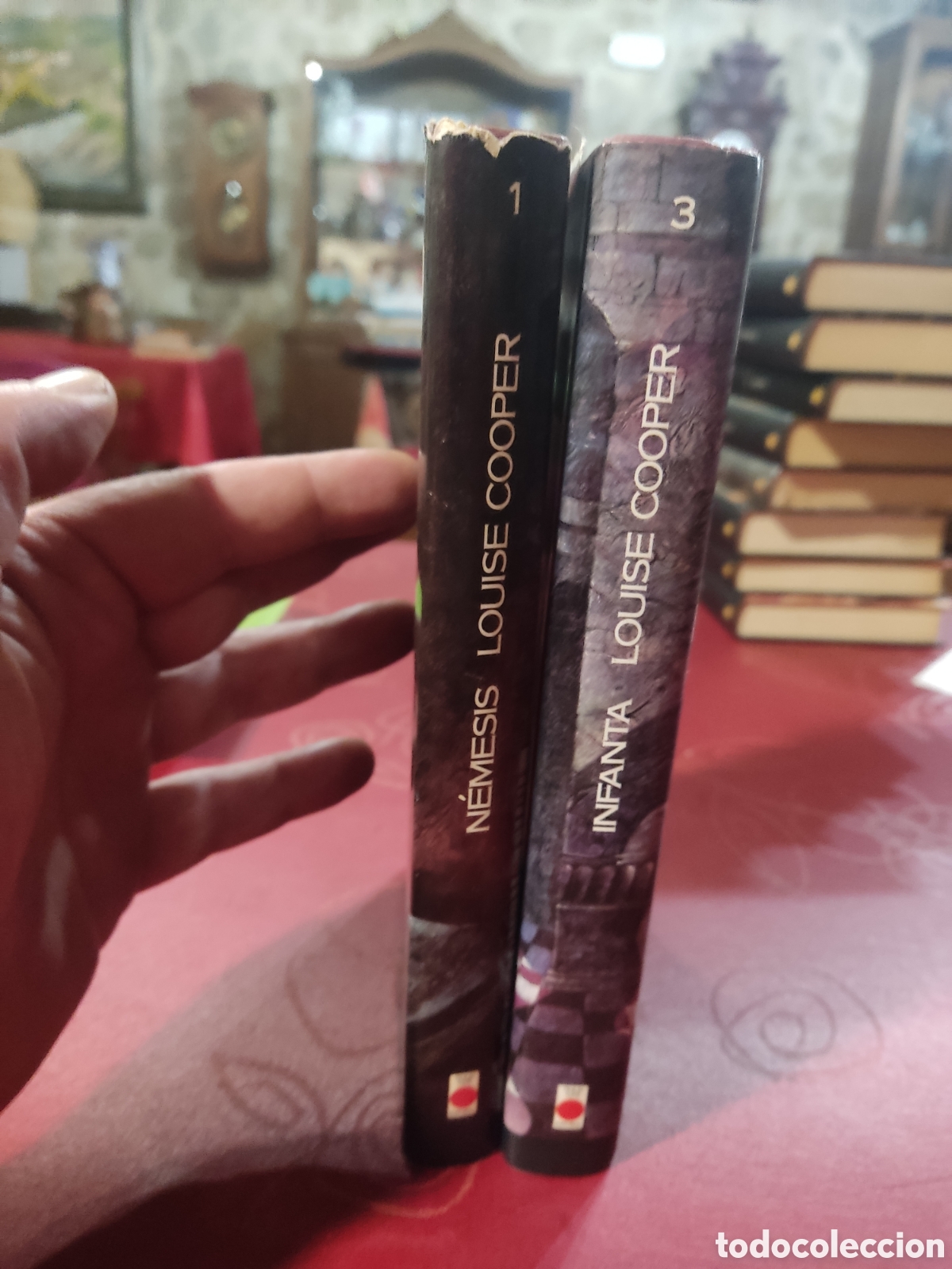 C&oacute;mics: Dos vol&uacute;menes &Iacute;ndigo 1 y 3 Louise Cooper - Foto 5