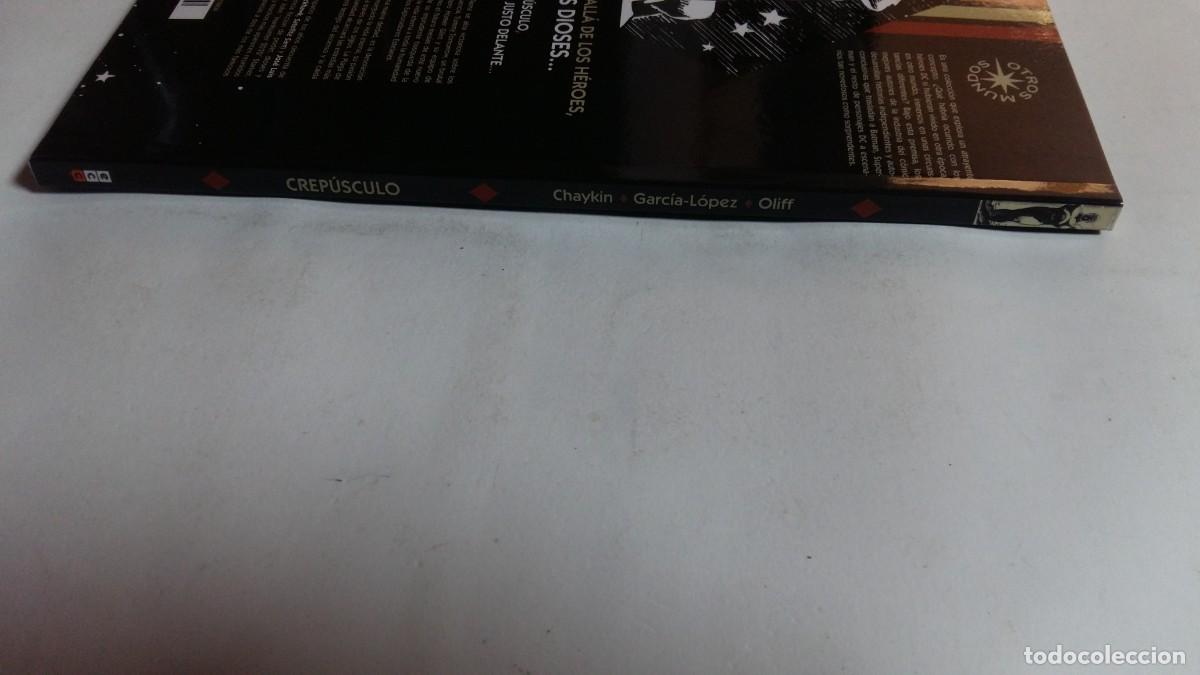 C&oacute;mics: Crep&uacute;sculo, V.V.A.A., ECC Ediciones - Foto 3