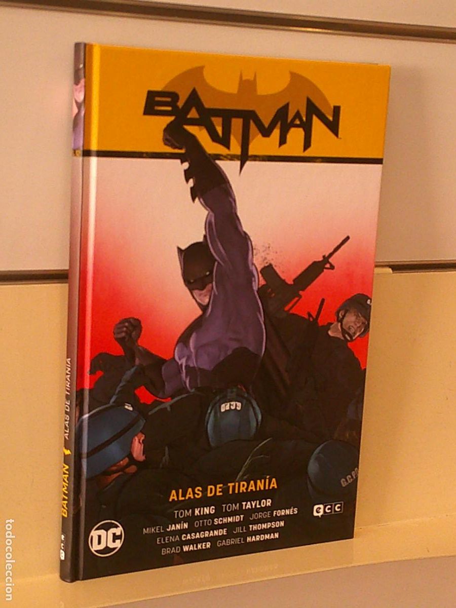 C&oacute;mics: BATMAN VOL. 12 ALAS DE TIRANIA TOM KING TOMO TAPA DURA DC - ECC OFERTA (ANTES 18,95&euro;)