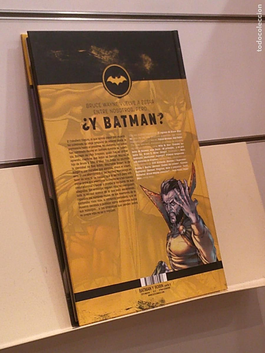 C&oacute;mics: BATMAN VUELTA A CASA - ECC OFERTA (ANTES 24.00 EU.) - Foto 2