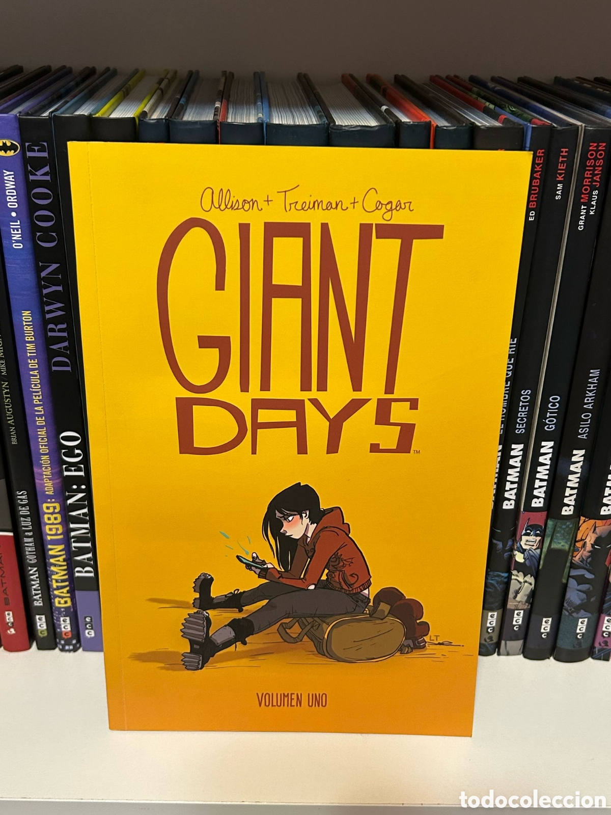 C&oacute;mics: GIANT DAYS VOL.01 (TAPA BLANDA-NUEVO) - Foto 1