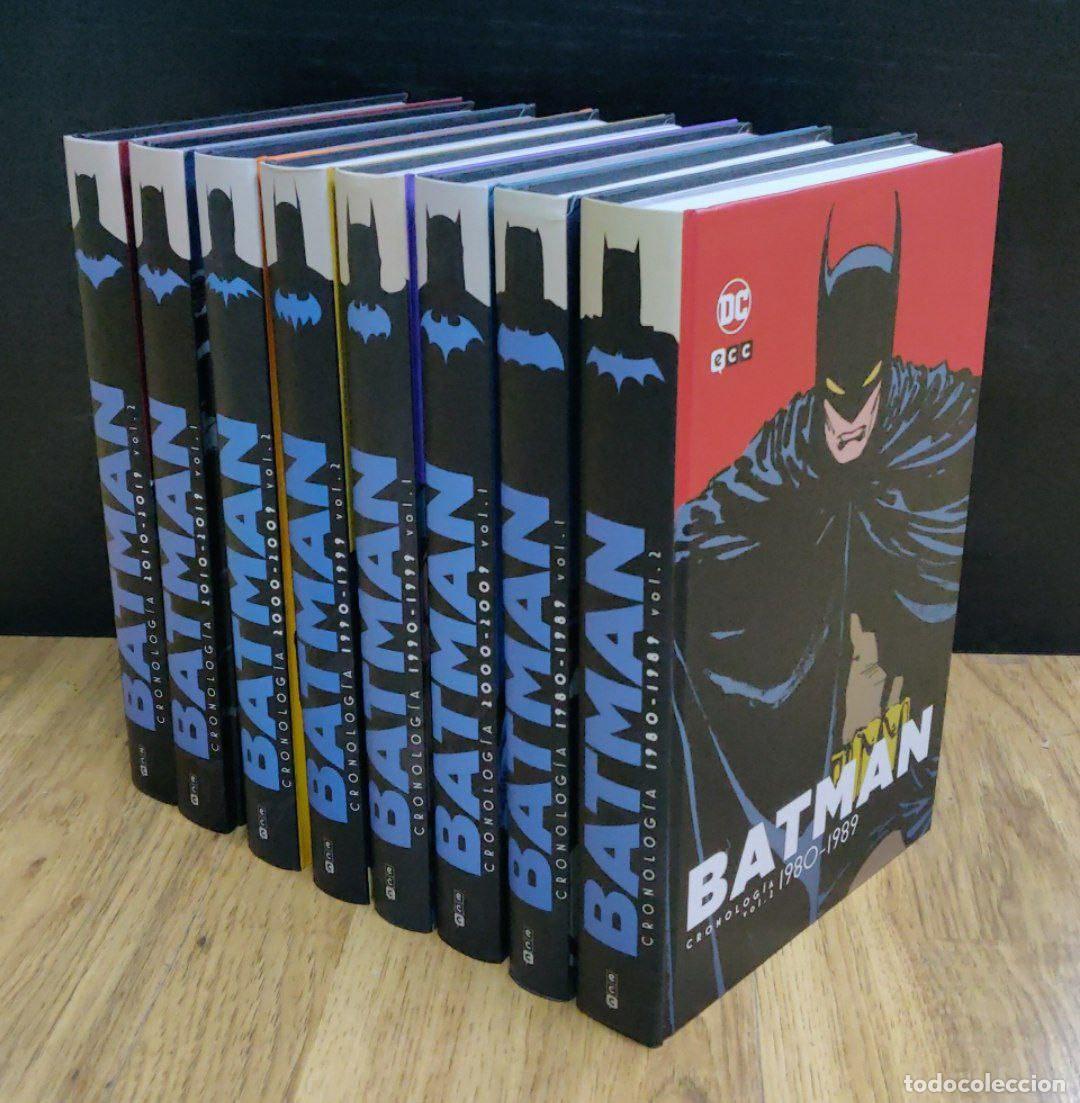 C&oacute;mics: BATMAN: CRONOLG&Iacute;A, 2024 (ECC) - Foto 1