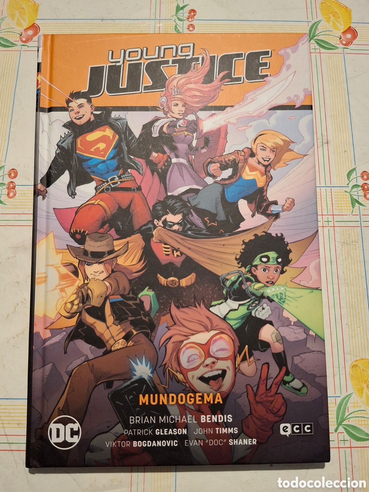 C&oacute;mics: Comic - Young Justice vol. 1: Mundogema (Perdidos en el Multiverso - Parte 1) - Foto 1