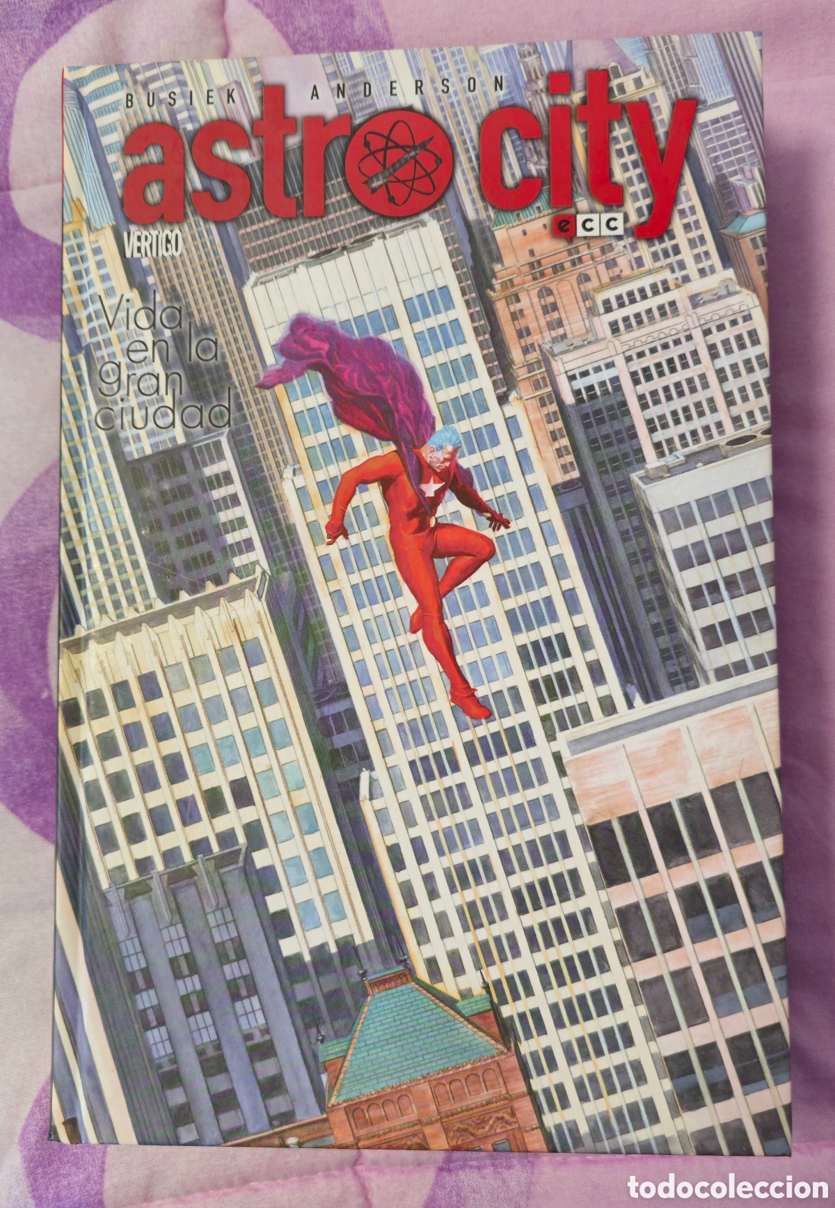 C&oacute;mics: Astro City - Vida en la Gran Ciudad - Foto 1