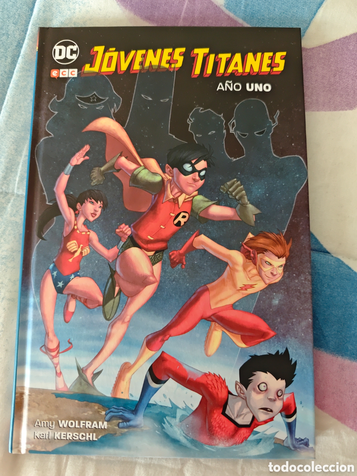 C&oacute;mics: J&oacute;venes Titanes A&ntilde;o Uno - Foto 1