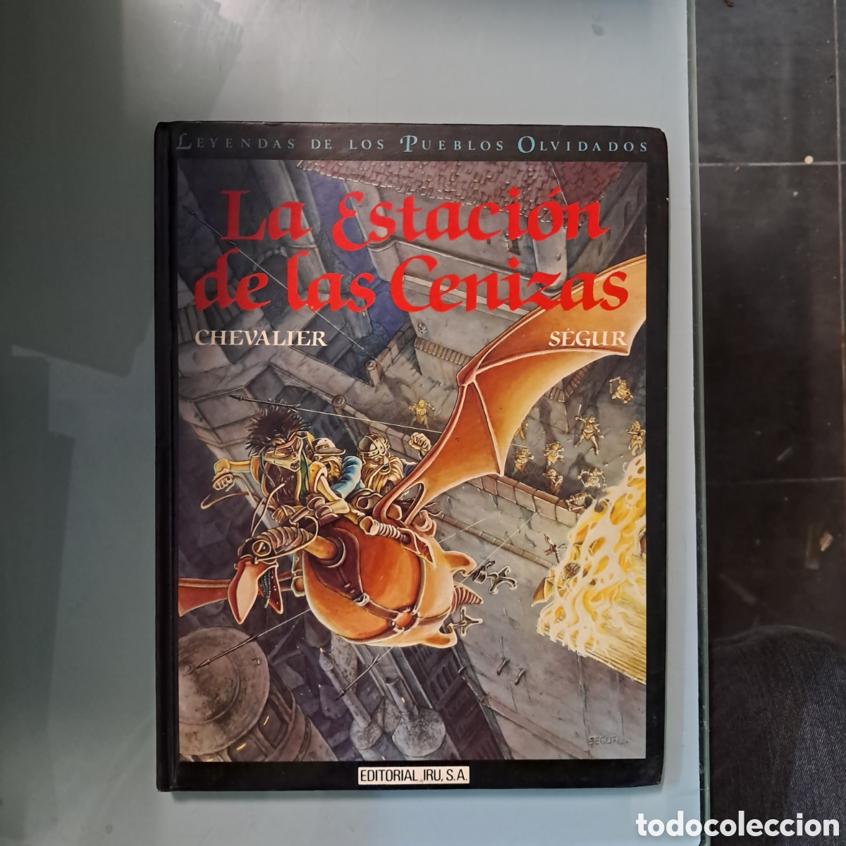 C&oacute;mics: Chevalier, La estaci&oacute;n de las cenizas, IRU - Foto 1