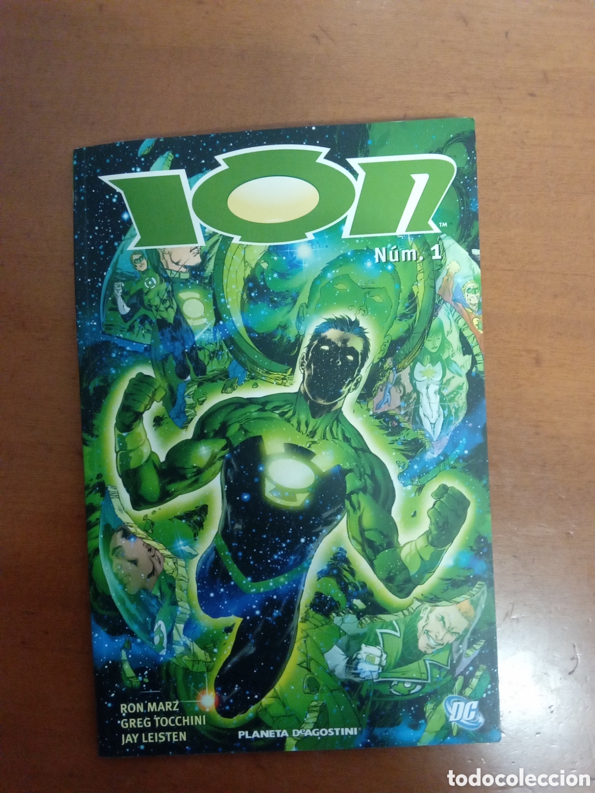 C&oacute;mics: Ion. N&uacute;mero 1.T&iacute;tulo original ion:the torchbearer - Foto 1