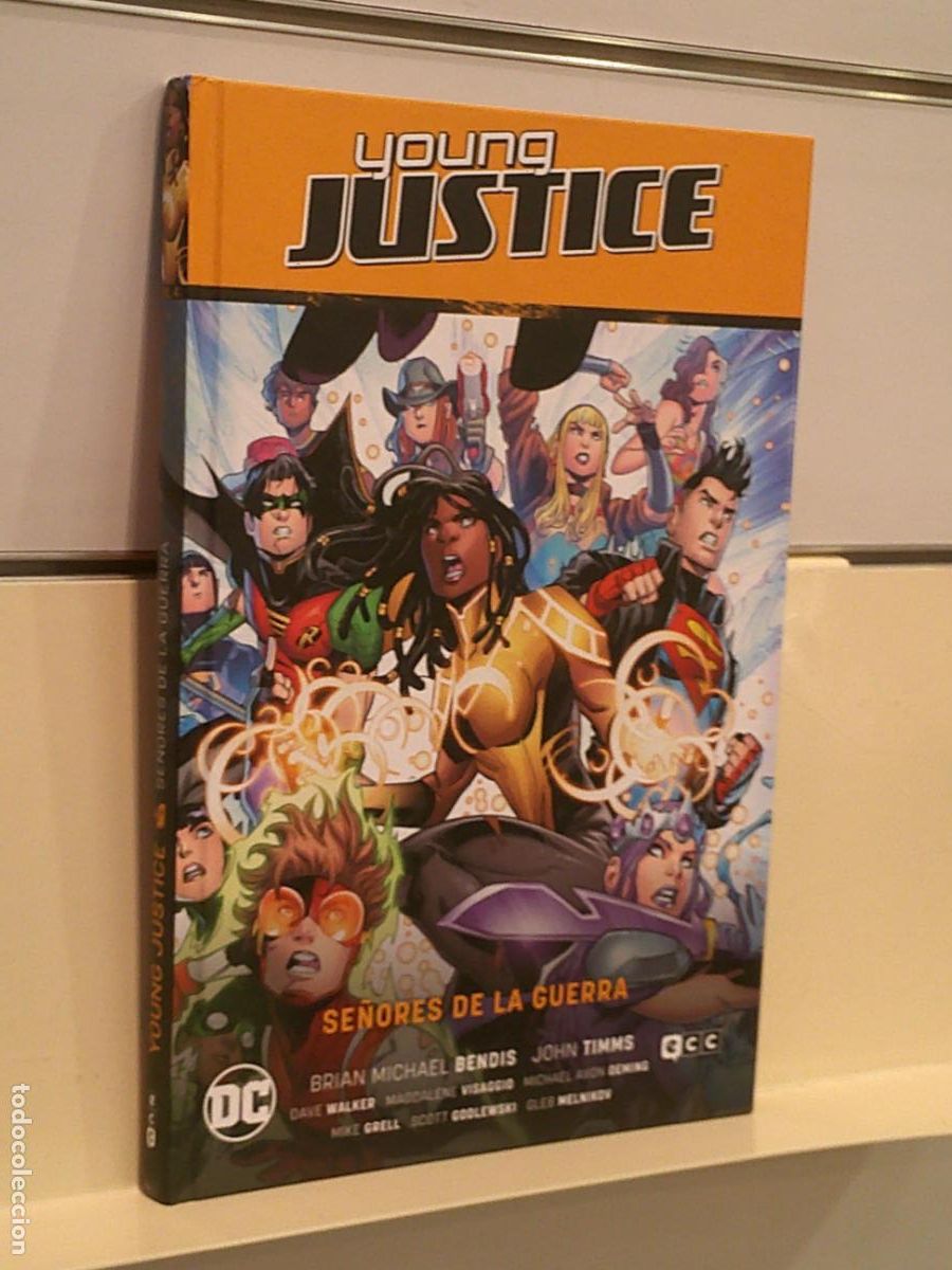 C&oacute;mics: YOUNG JUSTICE SE&Ntilde;ORES DE LA GUERRA - ECC OFERTA (ANTES 26,00 EU.)
