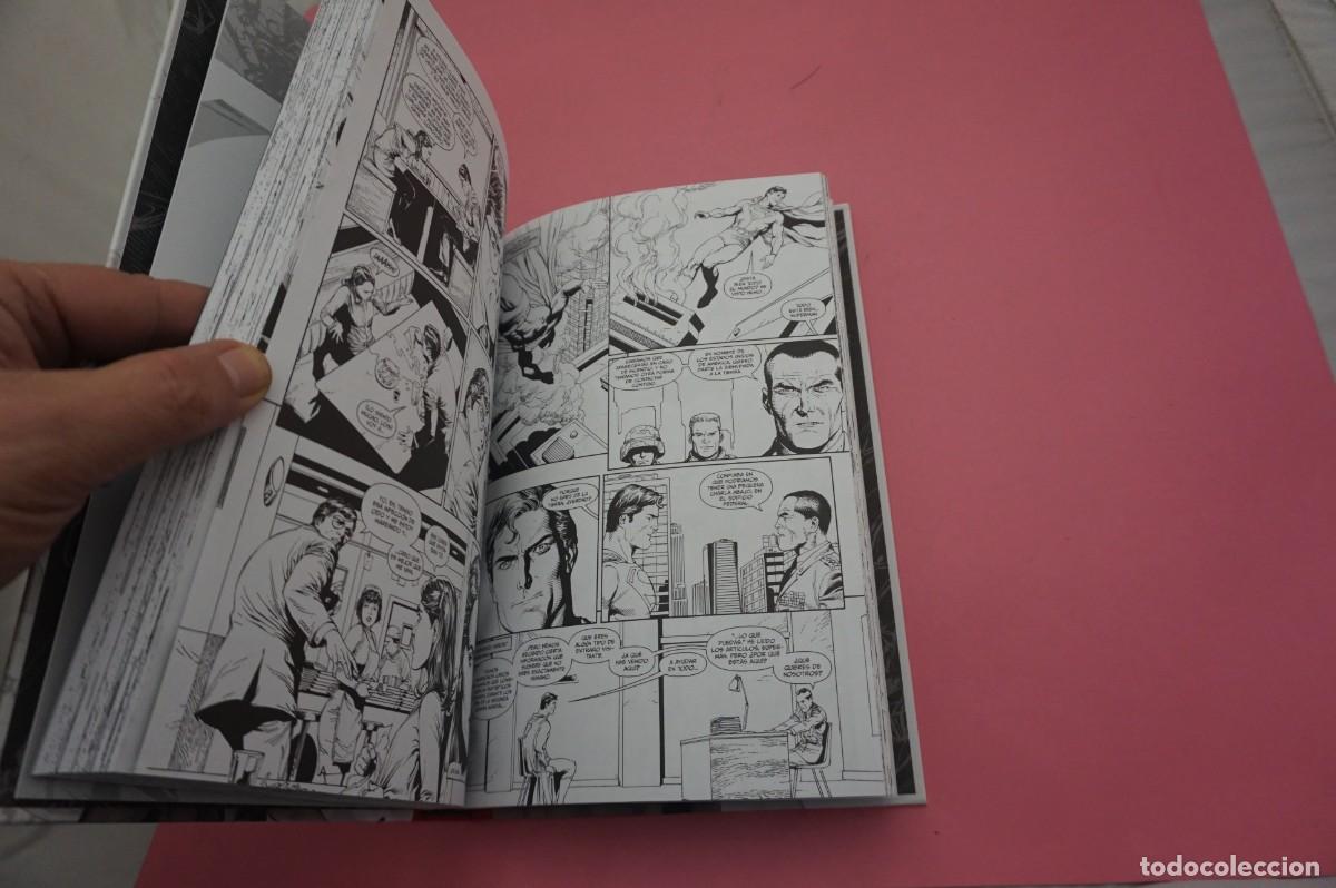 C&oacute;mics: 17C/ SUPERMAN - ORIGEN SECRETO / EDICION EN BLANCO Y NEGRO - ECC ED. - Foto 5
