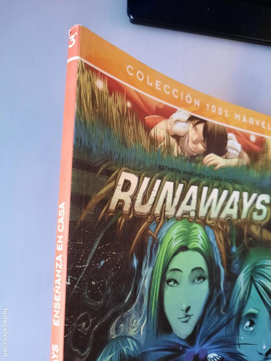 C&oacute;mics: 100% MARVEL: RUNAWAYS N&ordm; 3 - ED. MARVEL - Foto 2