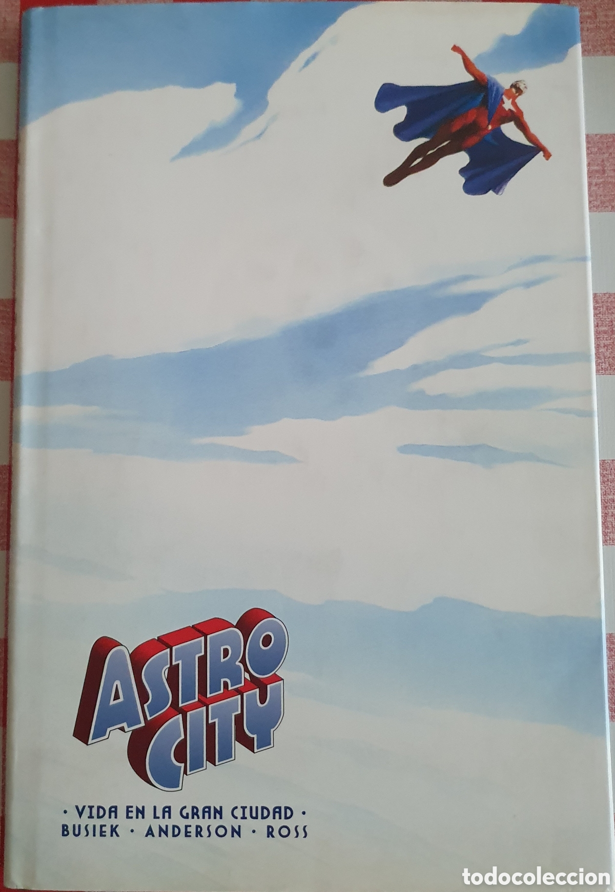 C&oacute;mics: Astro city 1 Vida en la gran ciudad - Foto 1