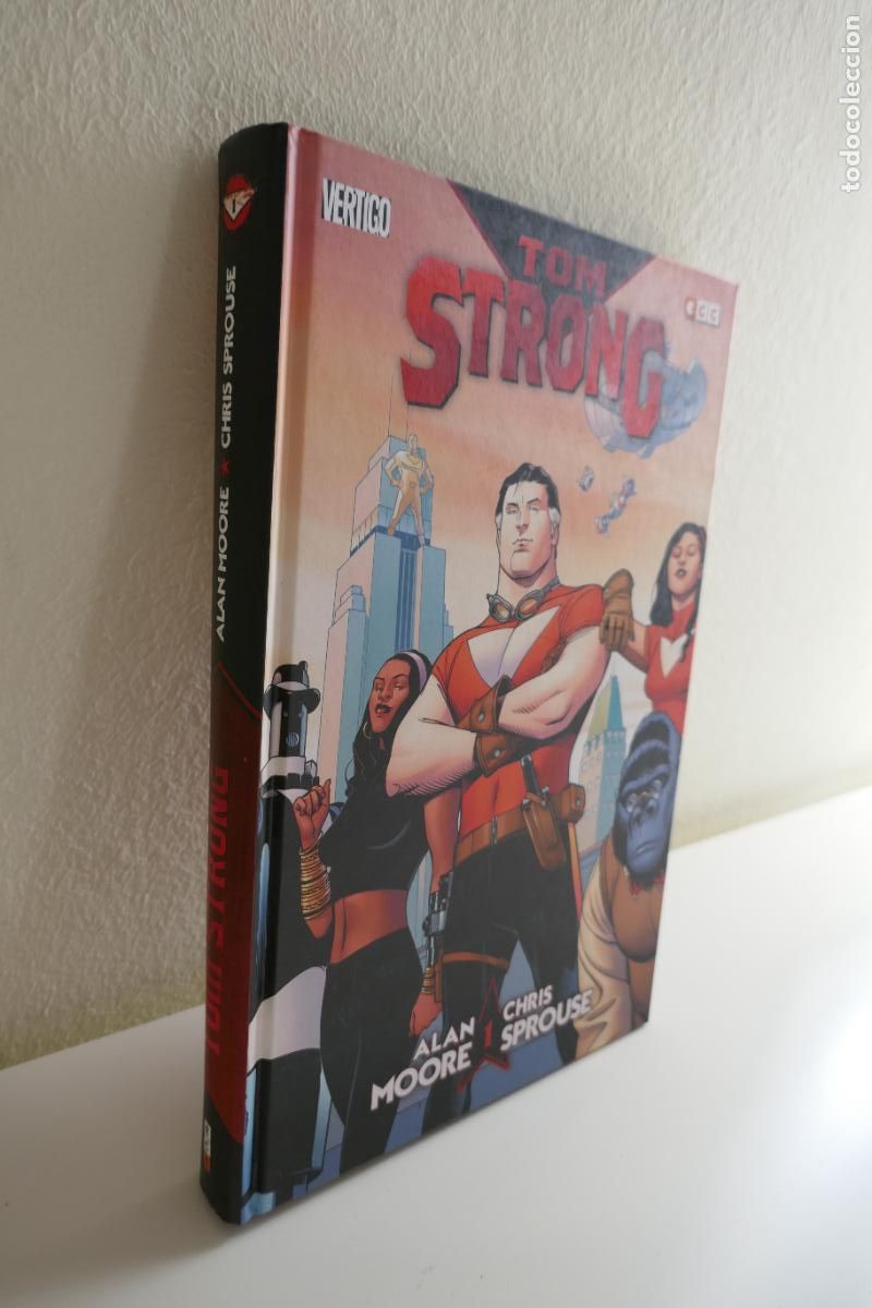 C&oacute;mics: Tom Strong - Alan Moore, Chris Sprouse - Foto 2