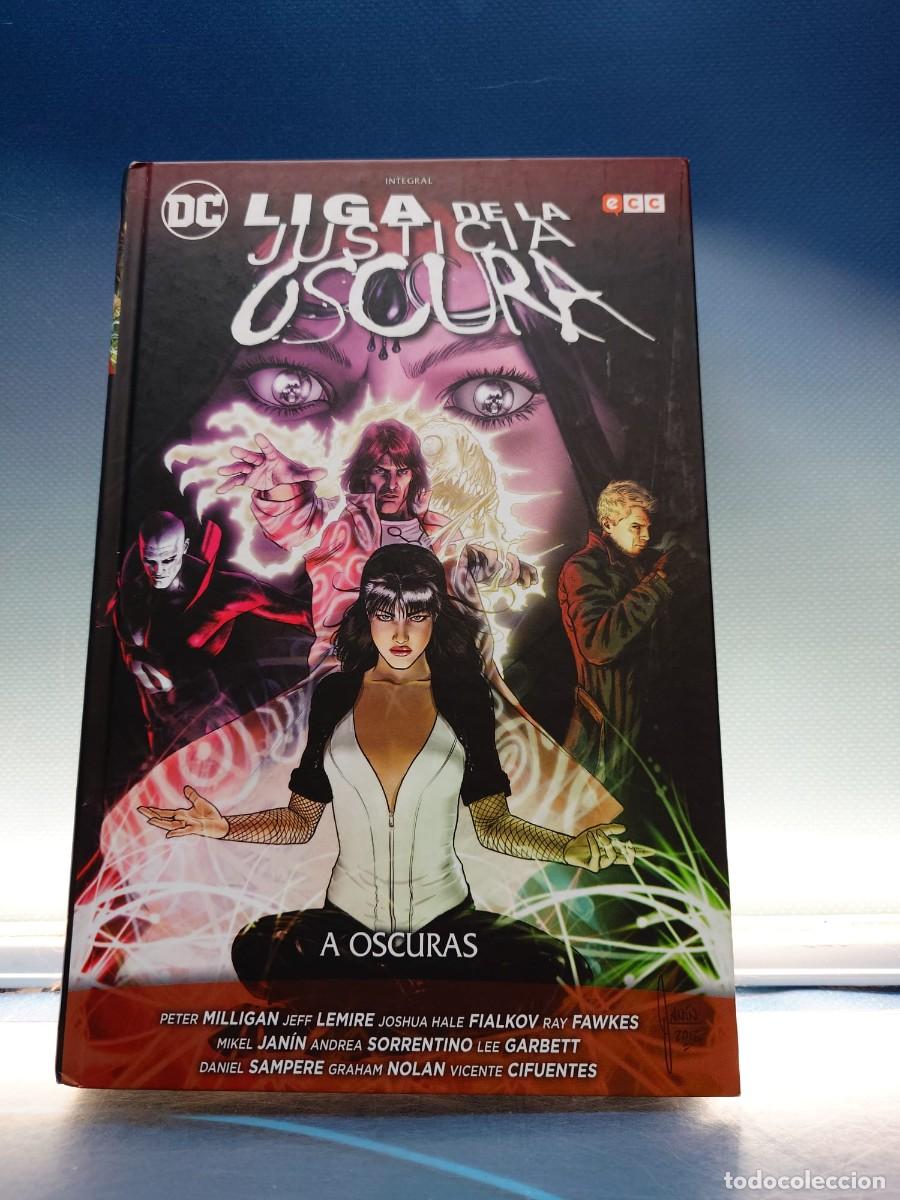 C&oacute;mics: C&oacute;mic: Liga de la Justicia Oscura. A Oscuras. ECC Ediciones. - Foto 2