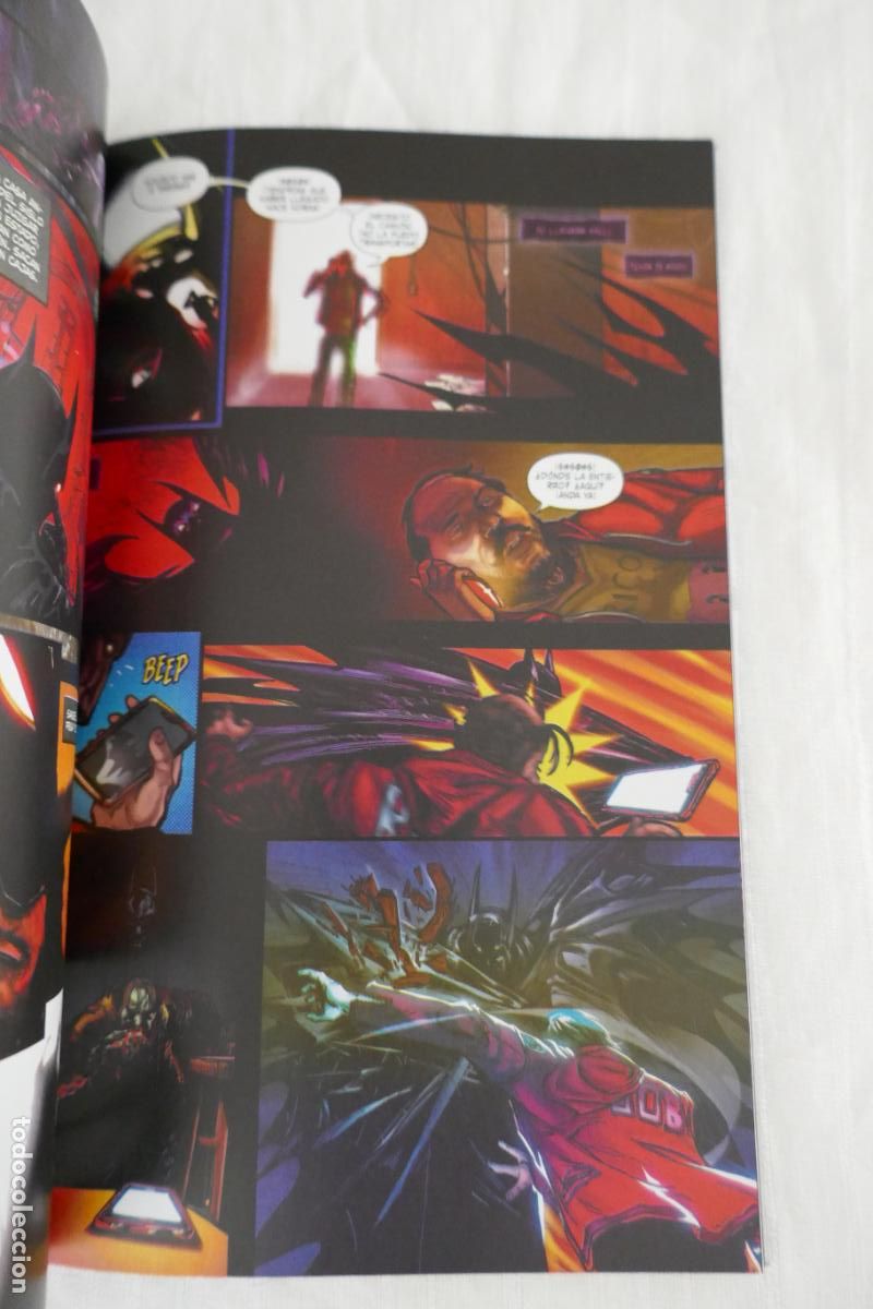 C&oacute;mics: Batman: El Mundo - Obra Completa, ECC - Foto 13