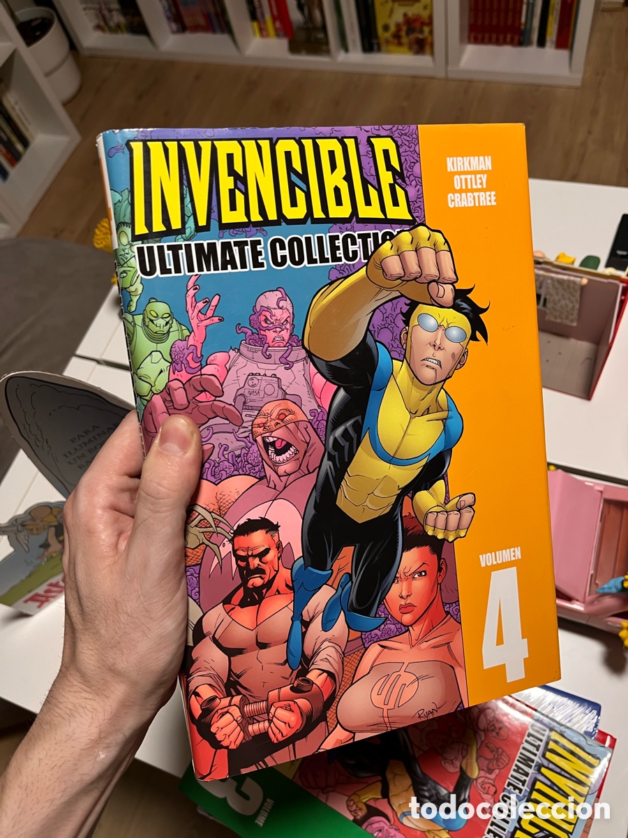 C&oacute;mics: Comic1 INVENCIBLE ULTIMATE COLLECTION TOMO 4 ALETA EDICIONES - Foto 1