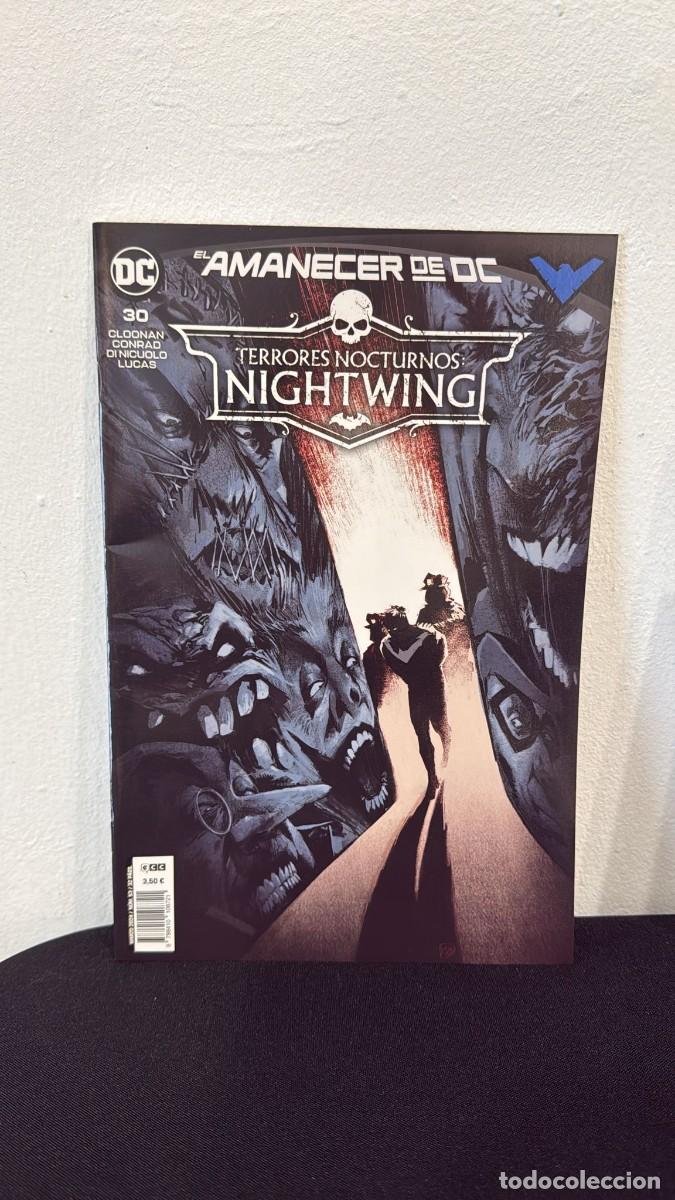 C&oacute;mics: TERRORES NOCTURNOS: NIGHTWING 30 EL AMANECER DE DC ECC - Foto 1