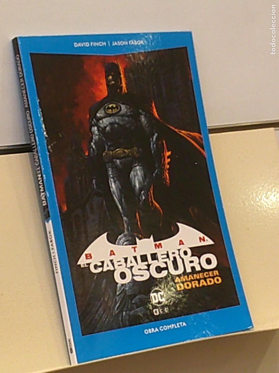 C&oacute;mics: DC POCKET BATMAN EL CABALLERO OSCURO AMANECER DORADO - ECC OFERTA - Foto 1