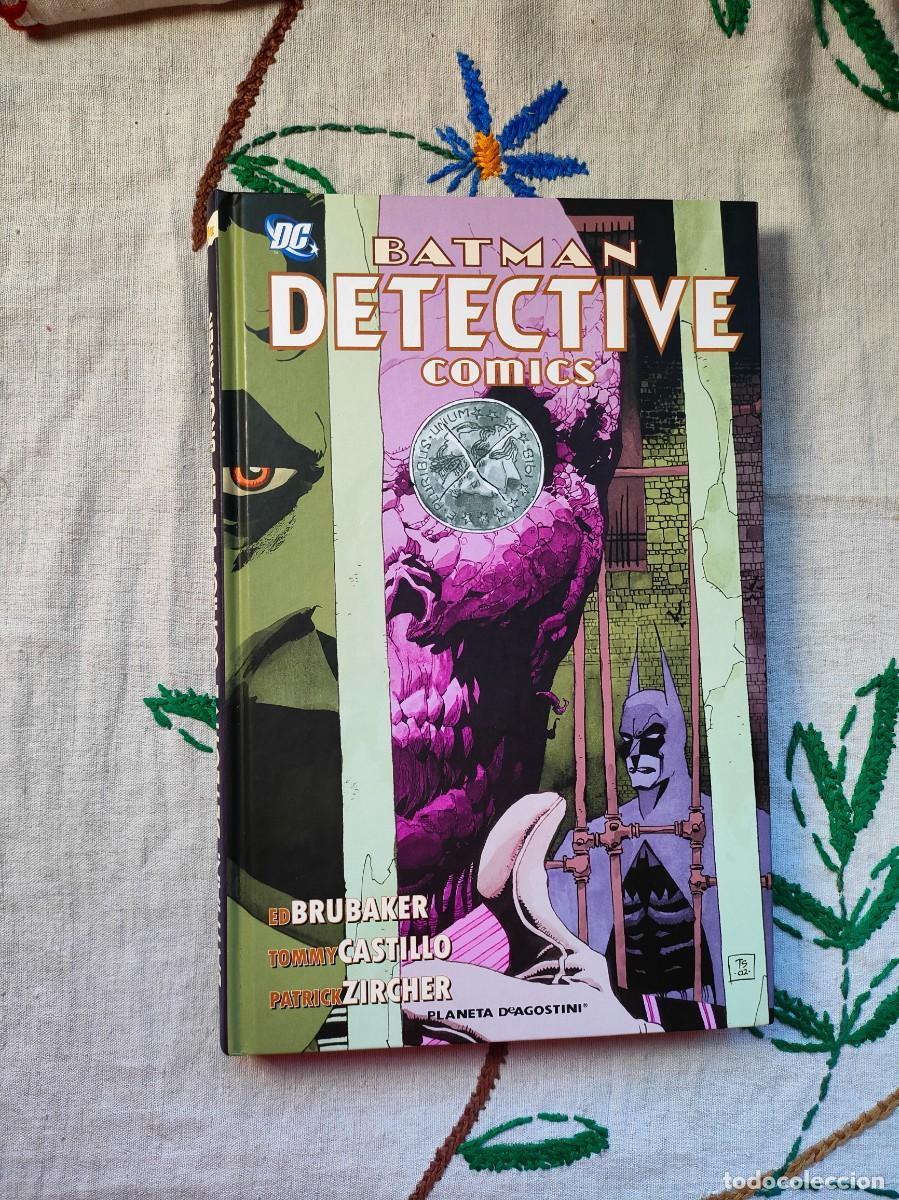 C&oacute;mics: Batman Detective Comics. Brubaker. DC. ECC. Edici&oacute;n en tapa dura. - Foto 1