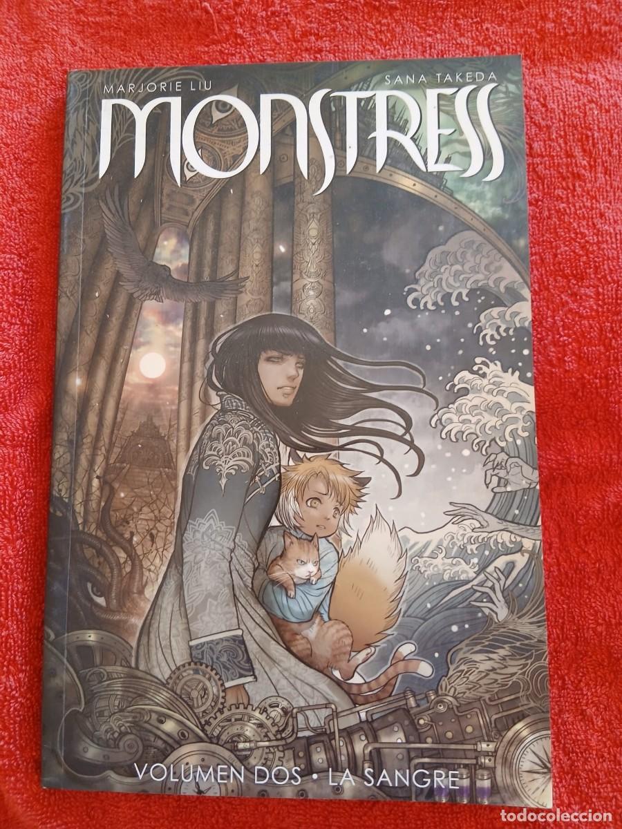 C&oacute;mics: Monstress volumen dos la sangre estado de kiosko - Foto 1