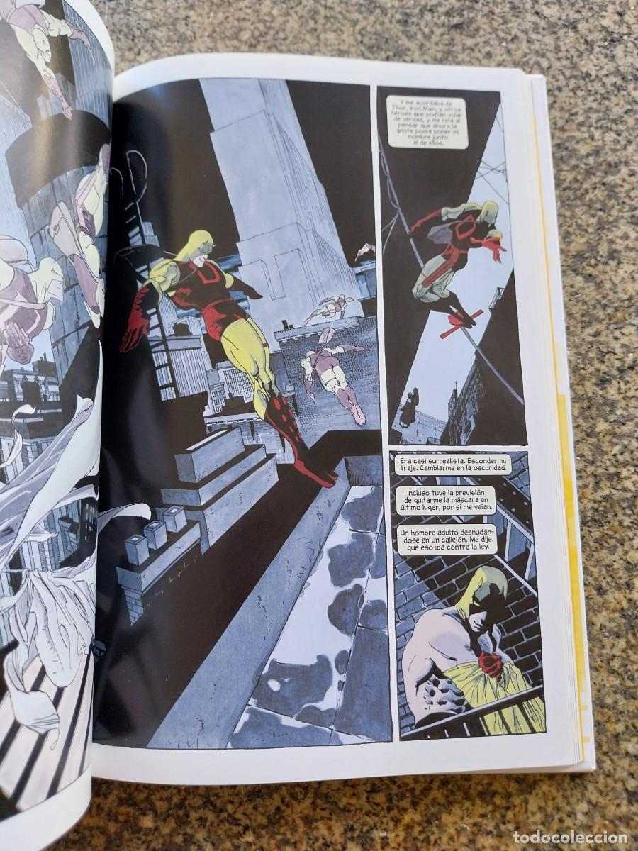 C&oacute;mics: DAREDEVIL AMARILLO -- JEPH LOEB / TIM SALE -- MARVEL / PANINI -- - Foto 2