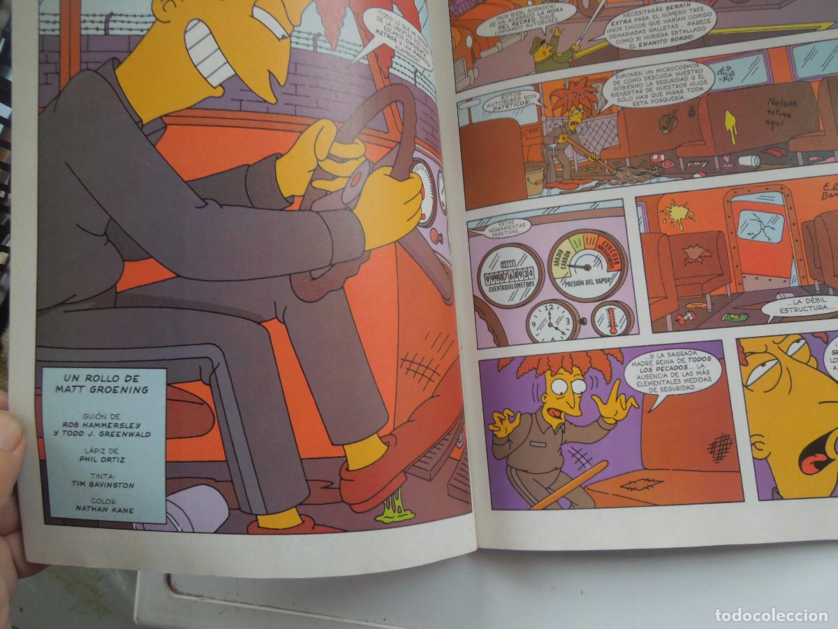 C&oacute;mics: SIMPSON - &iexcl;FUERA DEL AUTOBUS! COMICS 2004 - TAPA BLANDA -BONGO - Foto 2