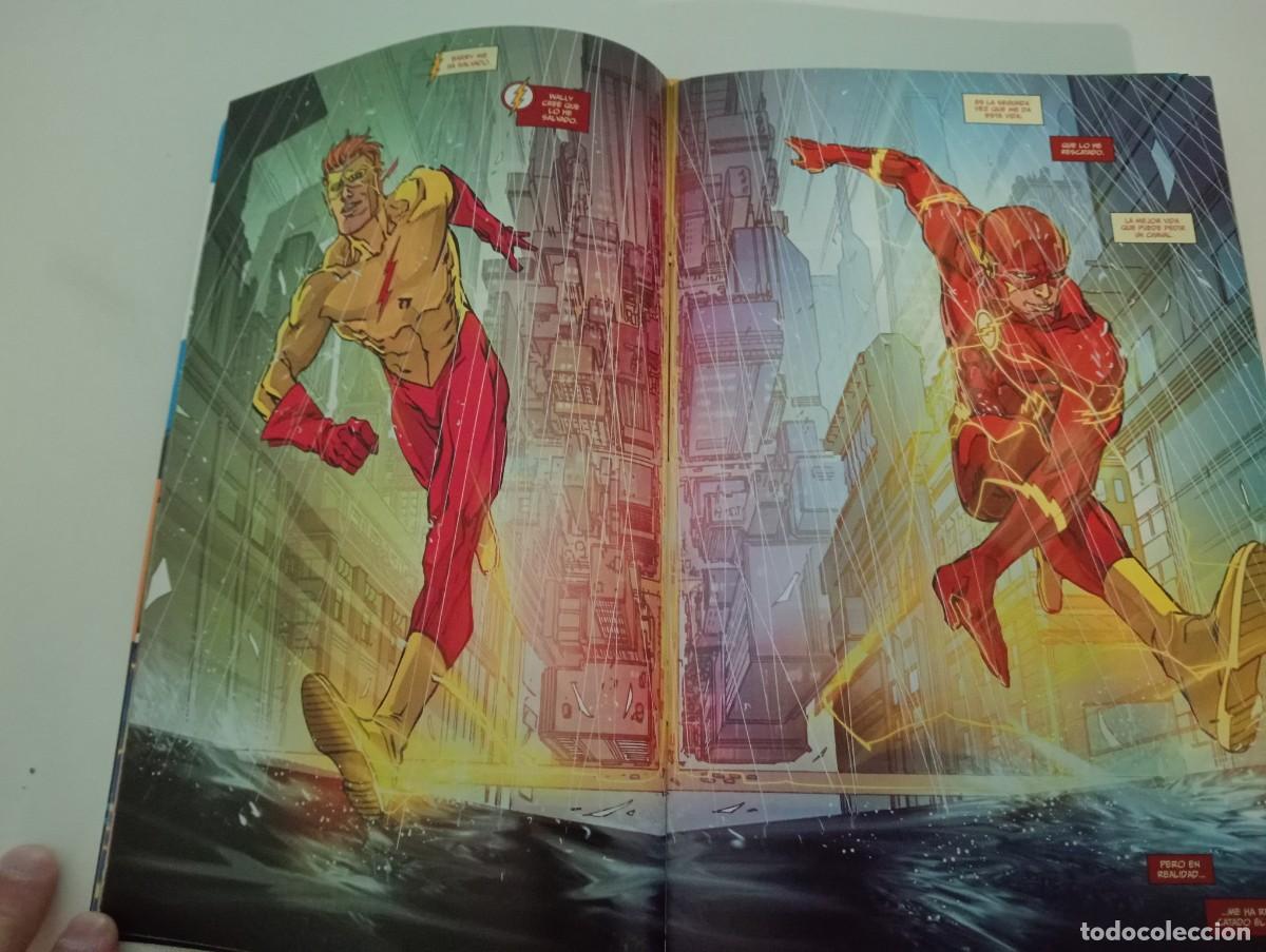 C&oacute;mics: LOTE CON 8 EJEMPLARES DE FLASH (DE 88). GRAPA. ECC. DC. 2016 &ndash; 19. - Foto 11