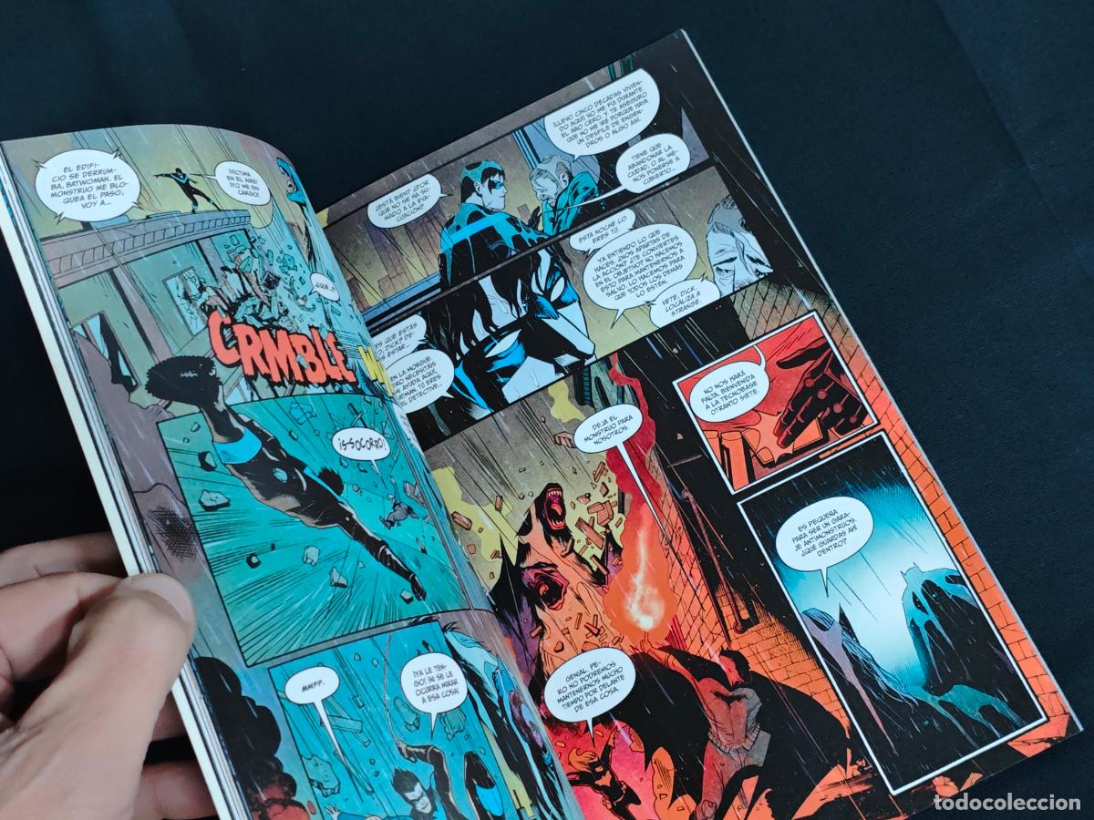 C&oacute;mics: BATMAN - LA NOCHE DE LOS HOMBRES MONSTRUO - ECC - Foto 6