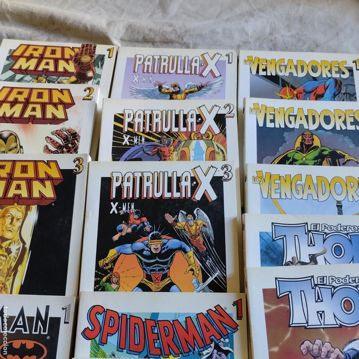 C&oacute;mics: LOTE DE COMICS SUPERHEROES 31 TOMOS - Foto 3