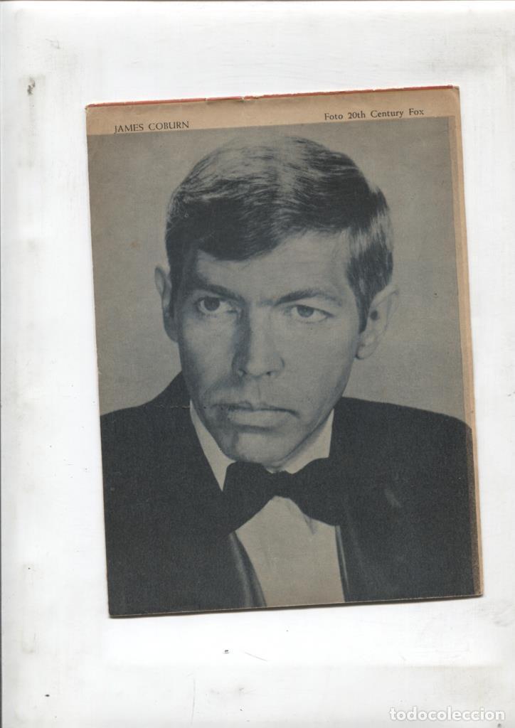 C&oacute;mics: Mary Noticias numero 228: trasera foto de James Coburn - Roy Mark-Carmen barbara