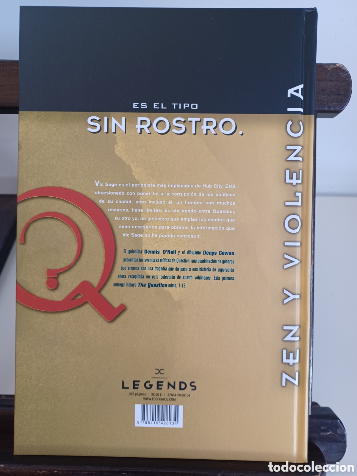 C&oacute;mics: Question. Vol.1. Zen y violencia/ DC Legends/ ECC, 2022/ A ESTRENAR - Foto 2