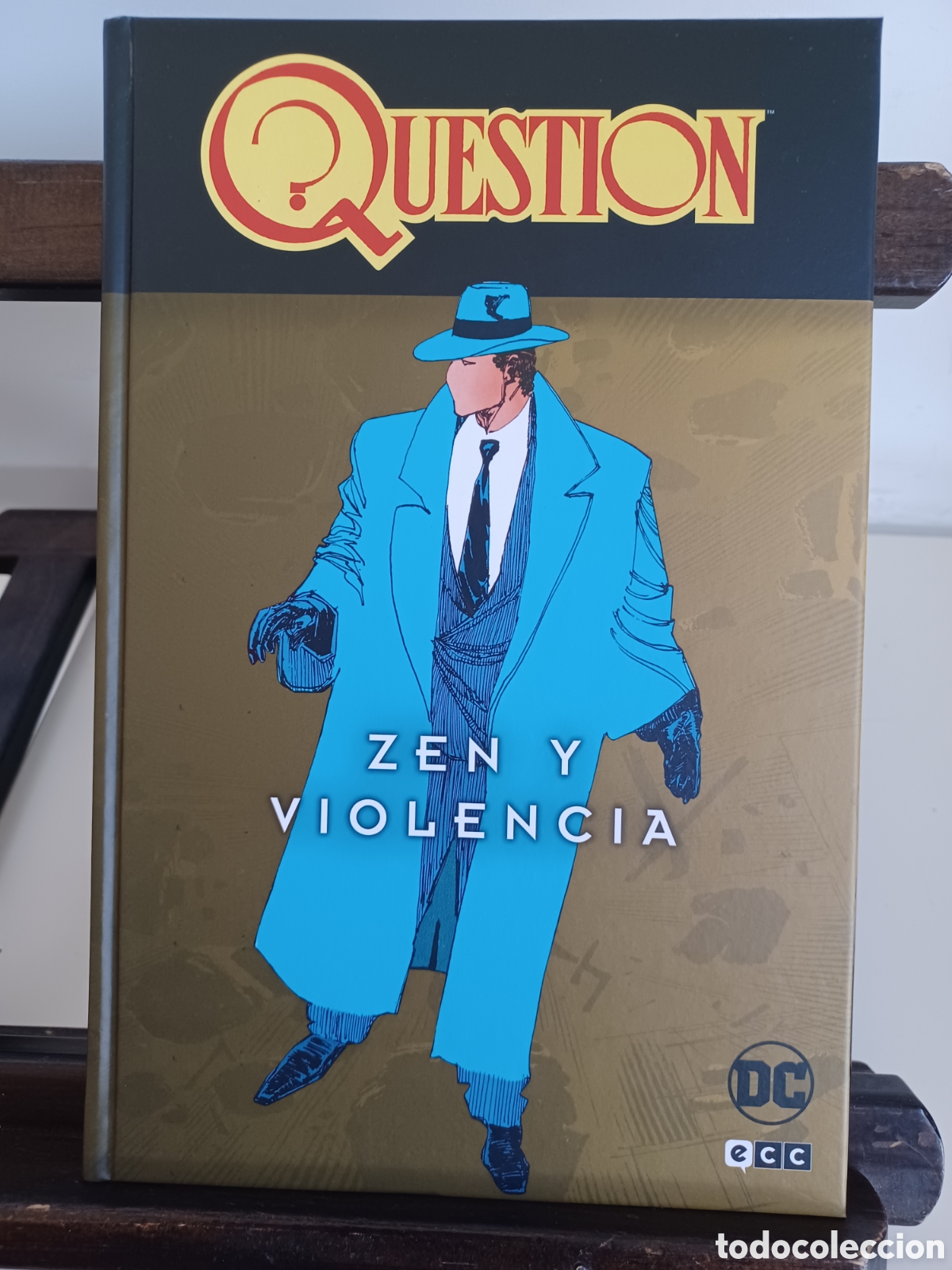 C&oacute;mics: Question. Vol.1. Zen y violencia/ DC Legends/ ECC, 2022/ A ESTRENAR - Foto 1