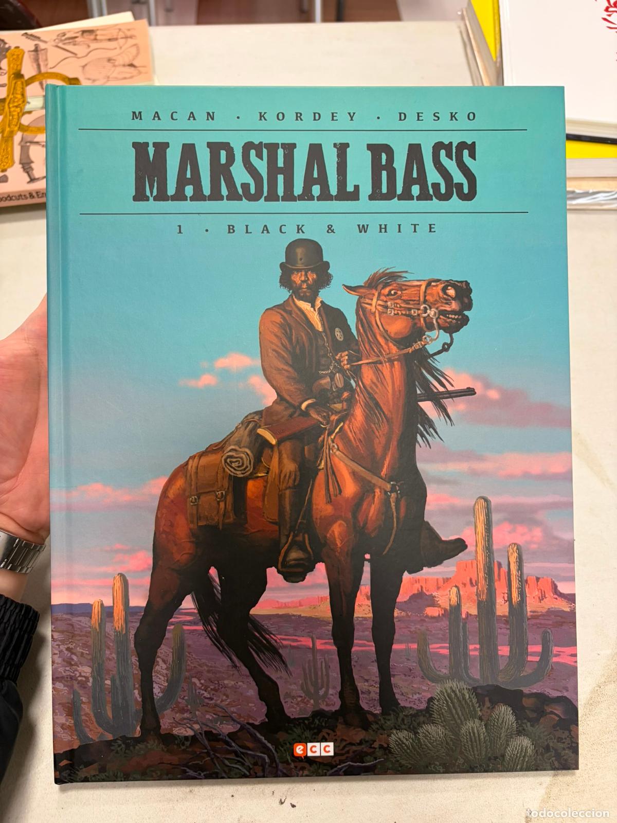 C&oacute;mics: MARSHAL BASS - TOMO 1 - BLACK & WHITE - MACAN - KORDEY - ECC -