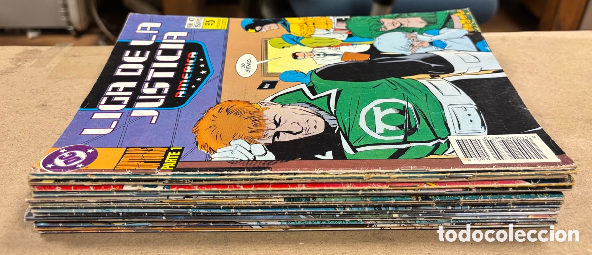 C&oacute;mics: LOTE DE 17 C&Oacute;MICS DE SUPERH&Eacute;ROES: MARVEL, DC, F&Oacute;RUM C&Oacute;MICS, PANINI. VER T&Iacute;TULOS EN FOTOGRAF&Iacute;AS.