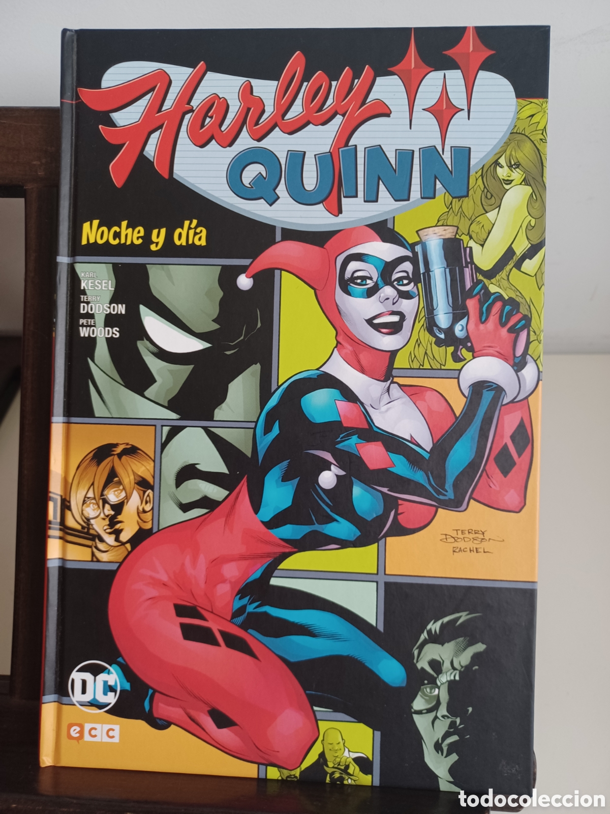 C&oacute;mics: Harley Quinn: Noche y d&iacute;a/ DC ECC/ NUEVO A ESTRENAR