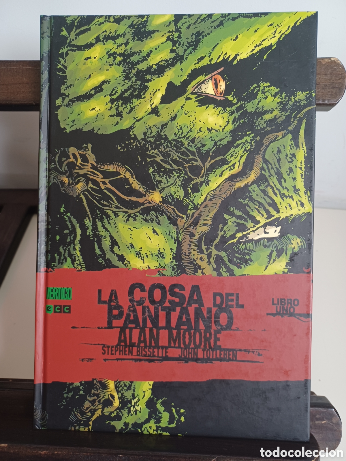C&oacute;mics: La cosa del pantano. Libro uno/ Alan Moore/ NUEVO A ESTRENAR