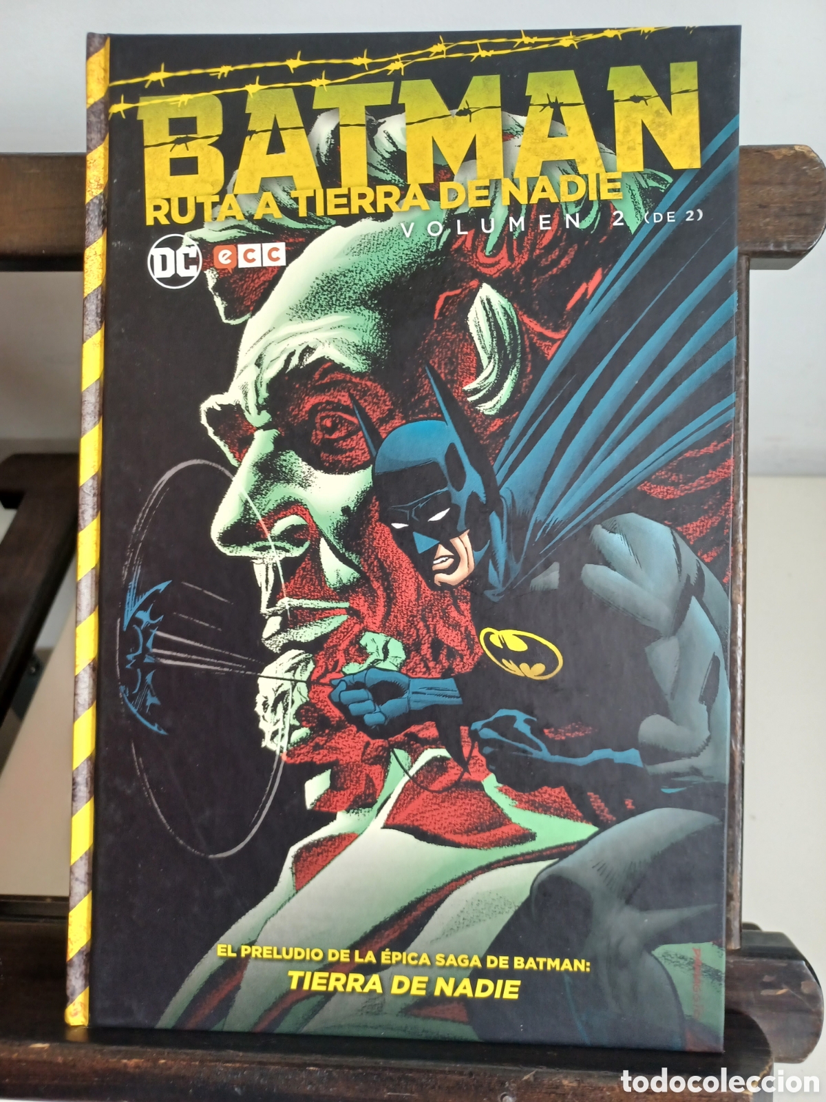 C&oacute;mics: Batman. Ruta a tierra de nadie vol.2/ DC ECC/ NUEVO A ESTRENAR