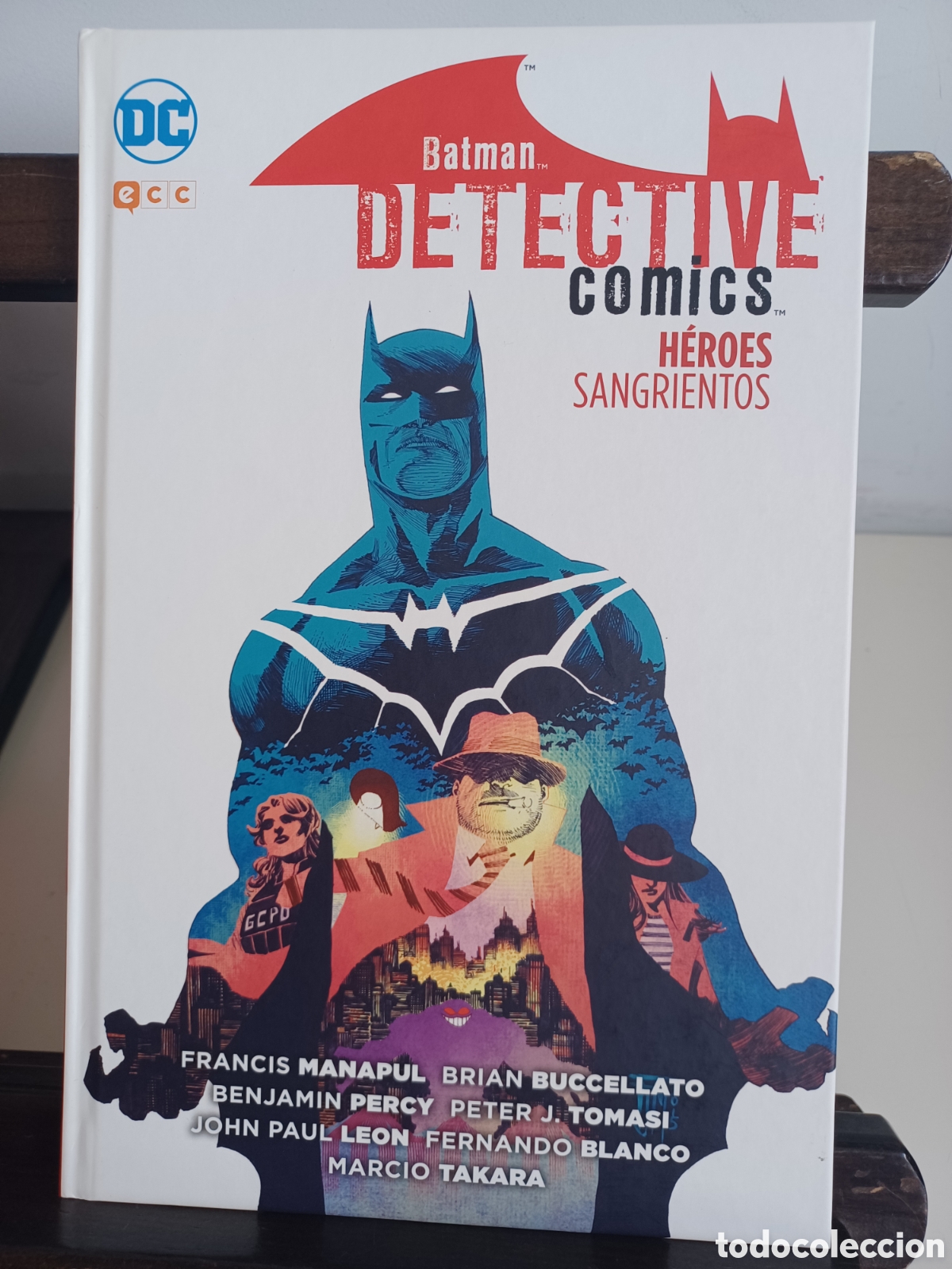 C&oacute;mics: Batman. Detective c&oacute;mics. H&eacute;roes sangrientos/ DC ECC/ NUEVO A ESTRENAR