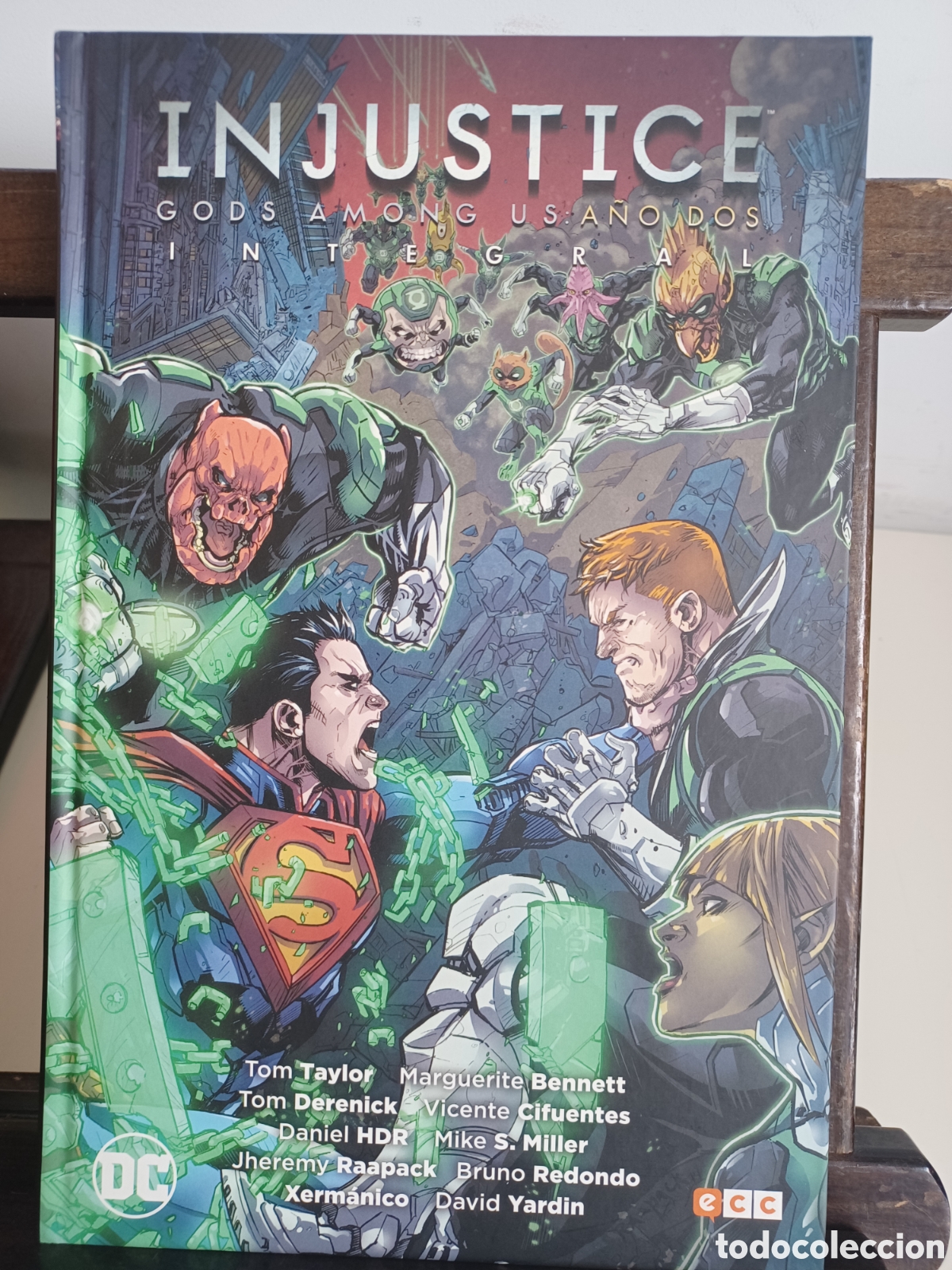 C&oacute;mics: Injustice. Gods among us: a&ntilde;o dos. Integral/ DC ECC/ Descatalogado