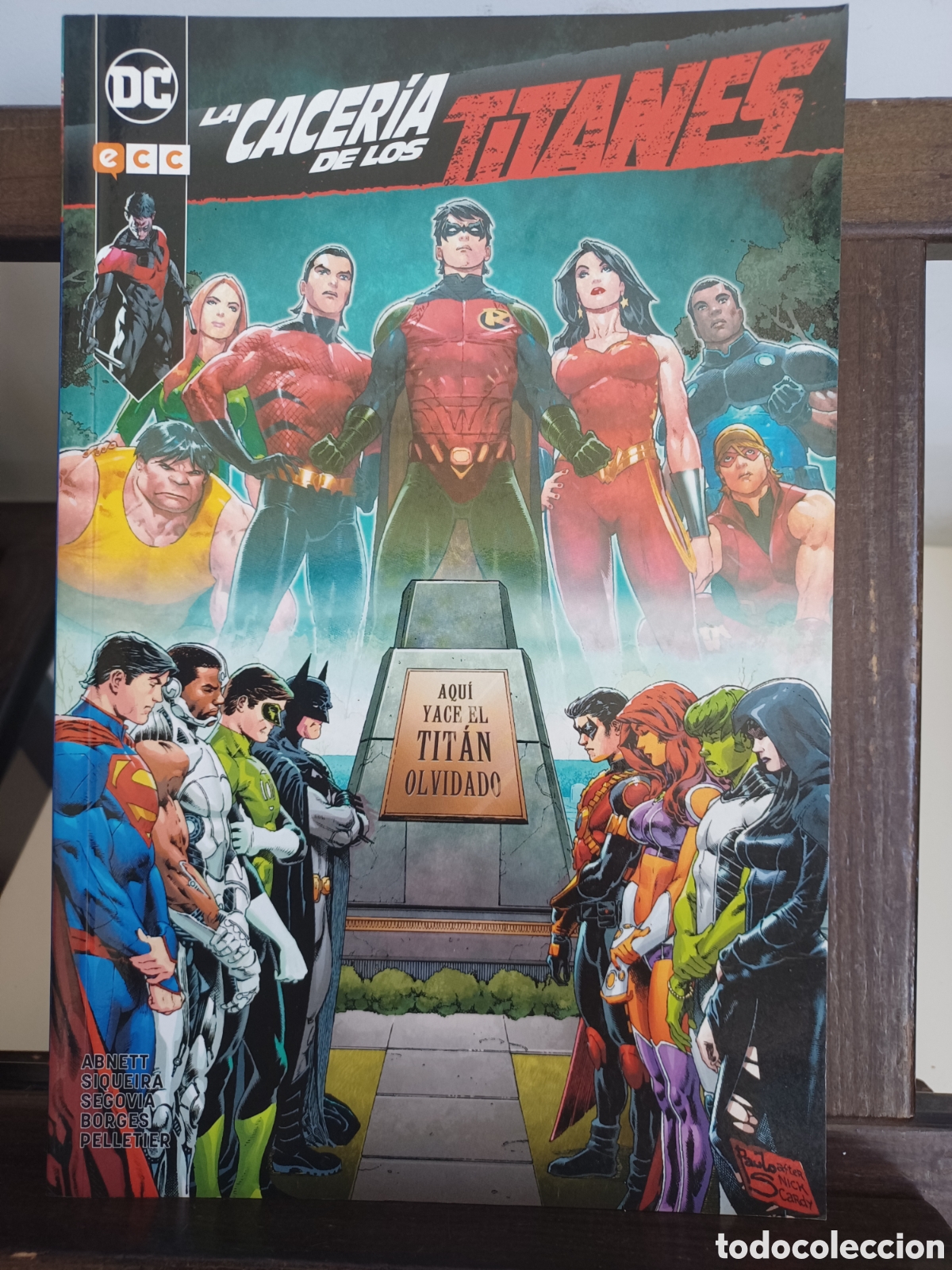 C&oacute;mics: La cacer&iacute;a de los Titanes/ DC ECC/ A ESTRENAR