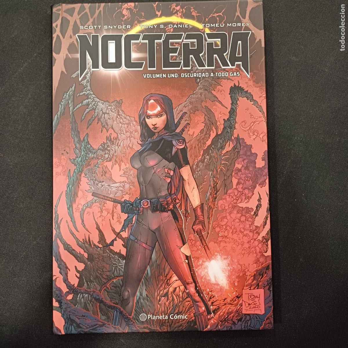 C&oacute;mics: NOCTERRA/OSCURIDAD A TODO GAS/VOLUMEN UNO.