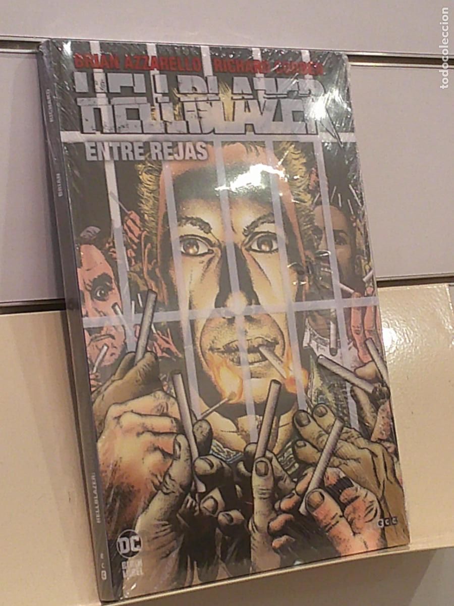 C&oacute;mics: HELLBLAZER ENTRE REJAS AZZARELLO & CORBEN TOMO TAPA DURA DC BLACK LABEL - ECC