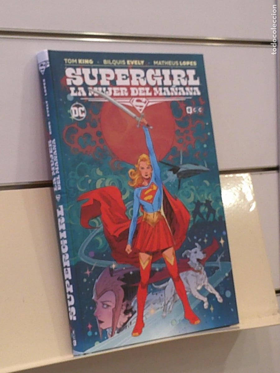 C&oacute;mics: SUPERGIRL LA MUJER DEL MA&Ntilde;ANA TOM KING TOMO TAPA DURA DC - ECC